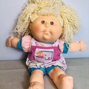vintage 1990 hasbro first edition crimp ‘n curl cabbage patch doll T16 8 Blond